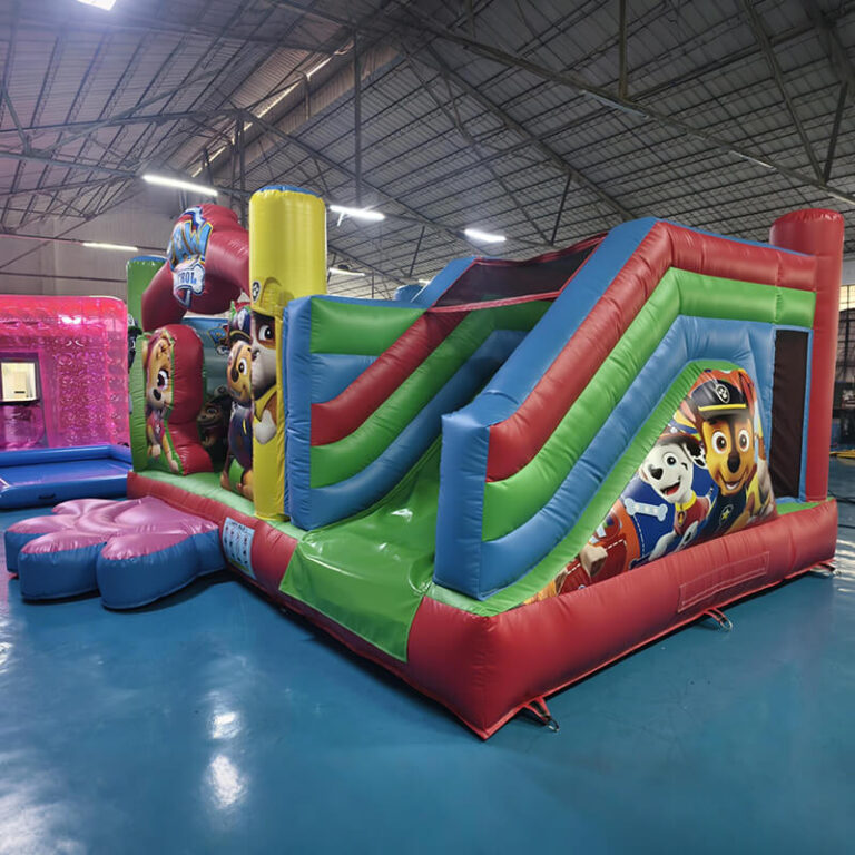 Inflatable bounce castle