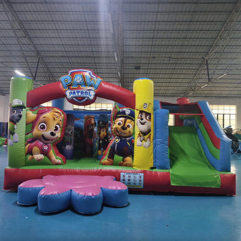 Inflatable bounce castle